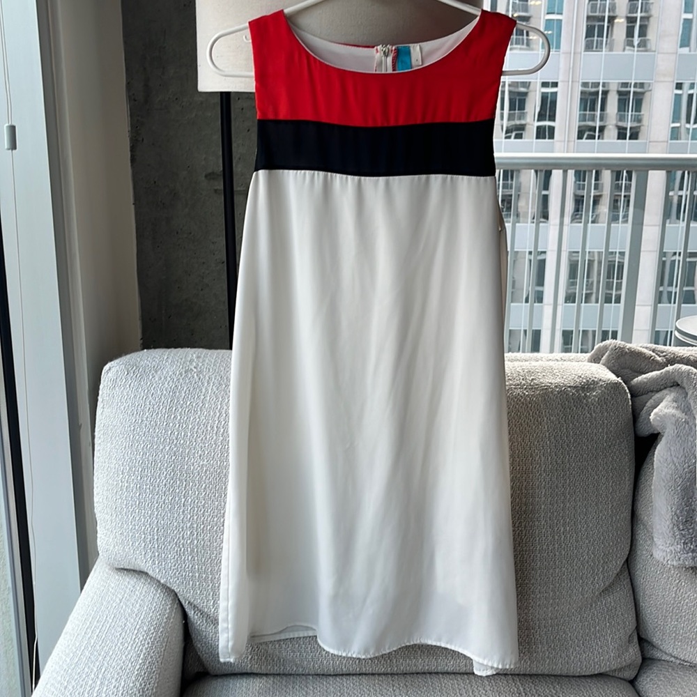 Luttons Shift dress. Womens Small. White black and red.